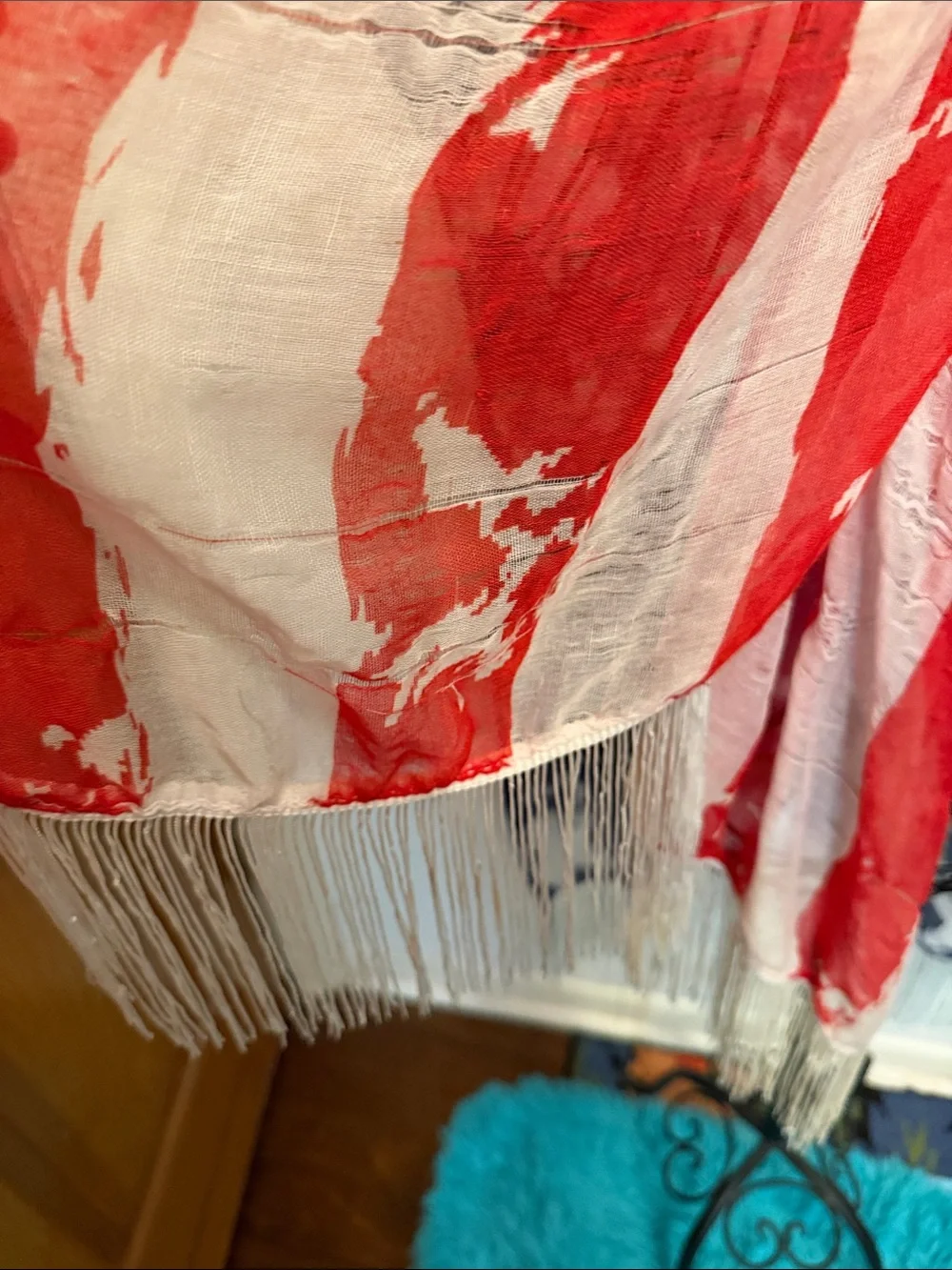🆓🆓🆓FREE w/PURCHASE🆓🆓🆓Red & White Sheer Scarf Wrap